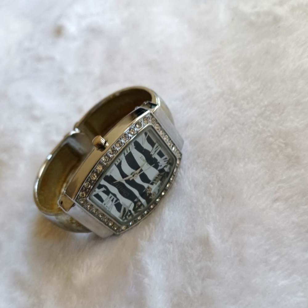 CHRISTI CUFF silver WATCH QUARTz/SINGAPORE MOVEMENT zebra print